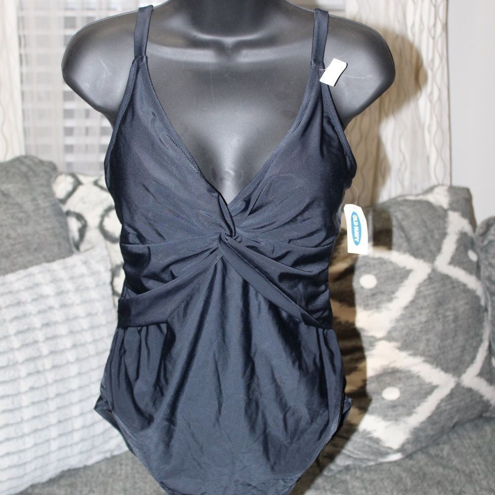 Old Navy_One Piece Swimsuit.  Sz. M